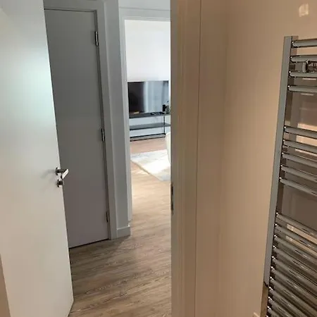 Apartment Luxury 2 Bedroom Apartment. *