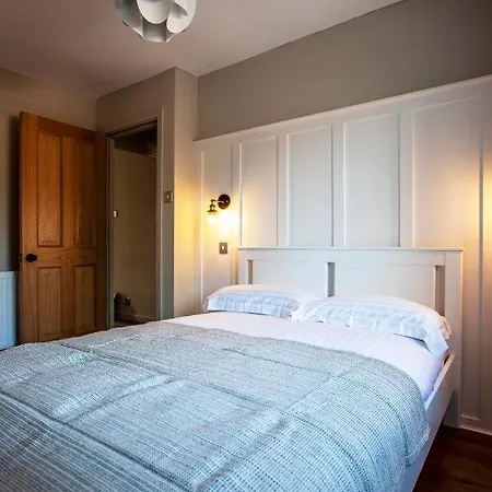 Stunning Newly Renovated House In South Manchester