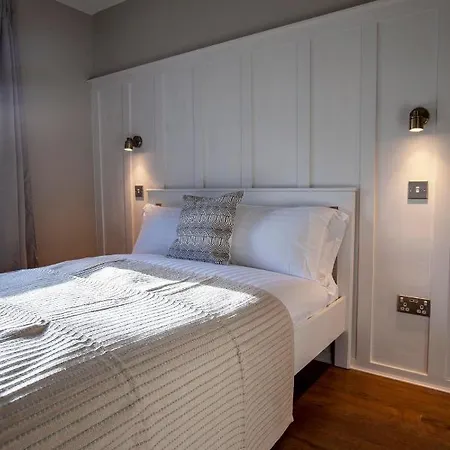 Stunning Newly Renovated House In South Ferienhaus Manchester
