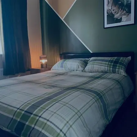 Cosy Near Centre & Man Staduim *