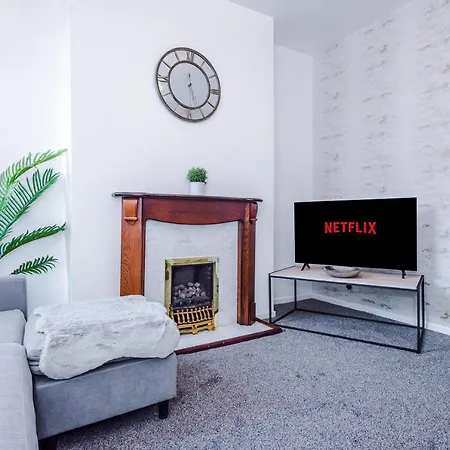 度假居 Spacious 4 Bed With Parking