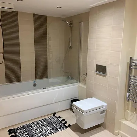 Apartment In Old Trafford Manchester