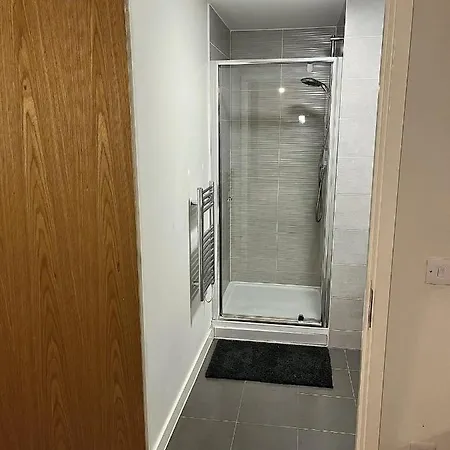 Stunning 2-bed In Salford