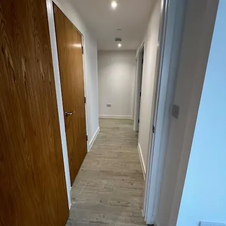 Luxurious View In Salford