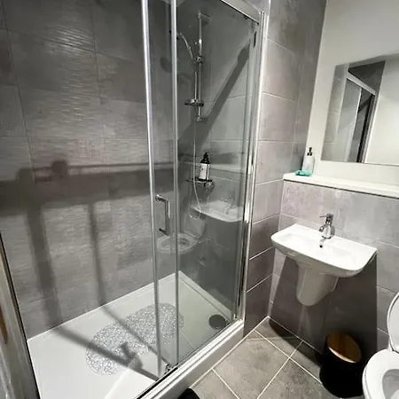 アパート Luxurious View In Salford *