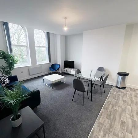 Διαμέρισμα Beautiful 2-br Flat Near Salford Royal *