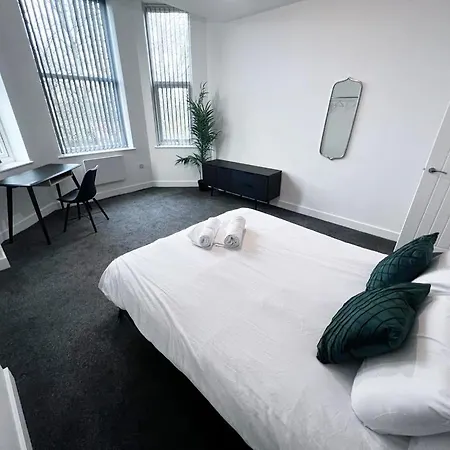 Апартаменты Beautiful 2-br Flat Near Salford Royal *