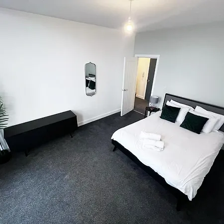 Διαμέρισμα Beautiful 2-br Flat Near Salford Royal *