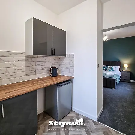 Magnificent 10 Bedroom Shared House - Great Amenities ホームステイ マンチェスター