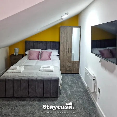 בית אירוח Magnificent 10 Bedroom Shared House - Great Amenities *