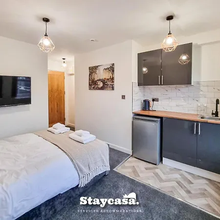 Magnificent 10 Bedroom Shared House - Great Amenities בית אירוח