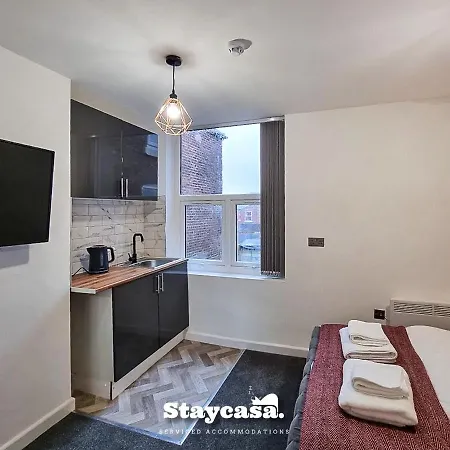 Magnificent 10 Bedroom Shared House - Great Amenities בית אירוח