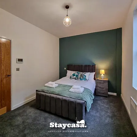 Magnificent 10 Bedroom Shared House - Great Amenities *