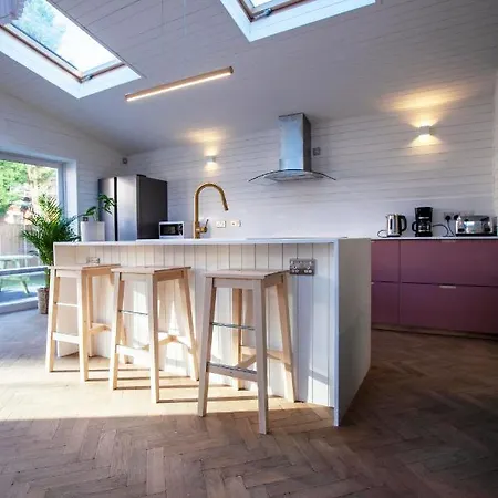 Ferienhaus Stunning Newly Renovated House In South