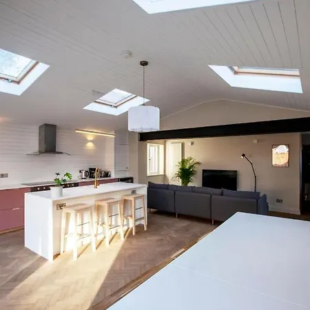 Stunning Newly Renovated House In South Ferienhaus *