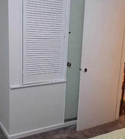 Entire 2 Bedroom House - Holiday home *