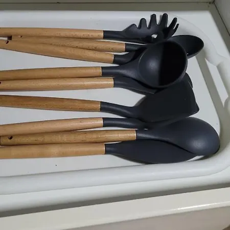 Entire 2 Bedroom House - Manchester