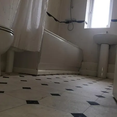 Spacious Apartment Manchester