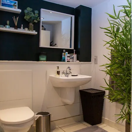 Luxury King Bed Near Old Trafford Stadium * Manchester