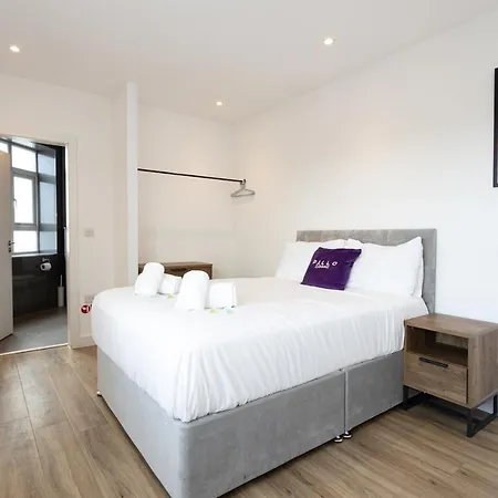 Pillo Serviced - Arena Apartment