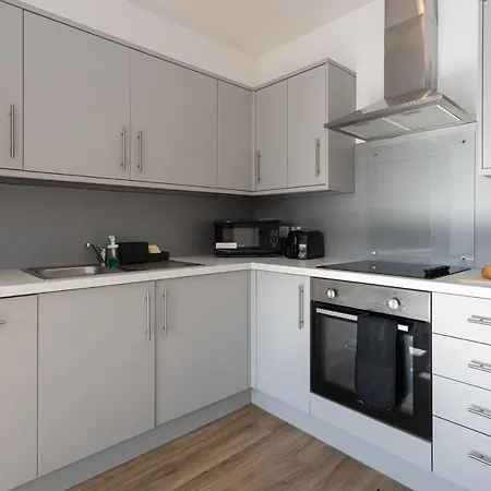 Pillo Serviced - Arena *