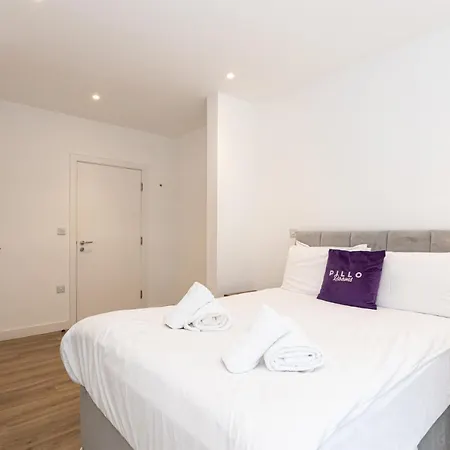 Pillo Serviced - Arena Apartment Manchester