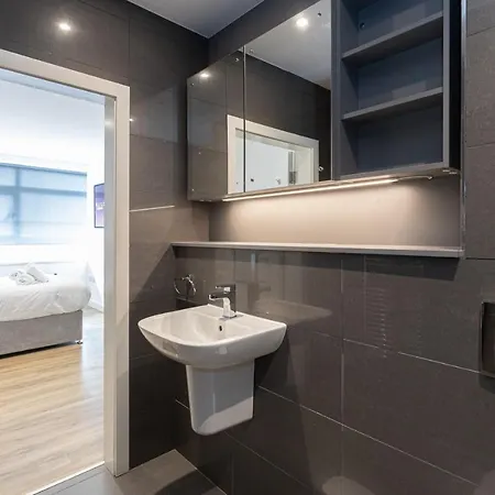 Pillo Serviced - Arena * Manchester