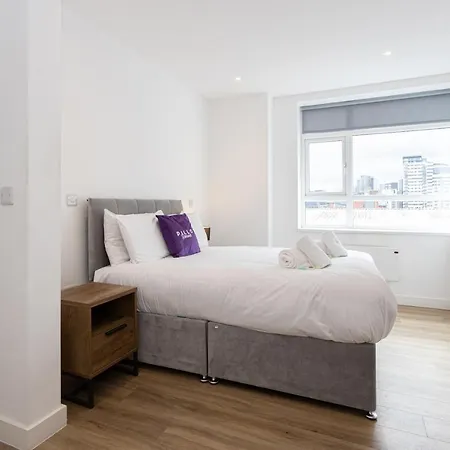 Pillo Serviced - Arena Apartment
