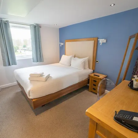 Otel The Waterside And Leisure Club 3*