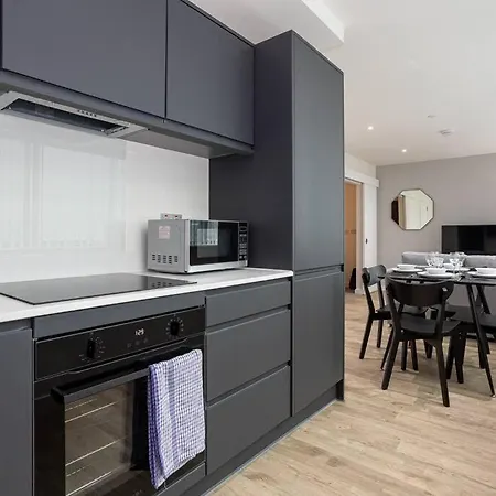 Modern And Stylish 1 Bedroom Flat In Old Trafford