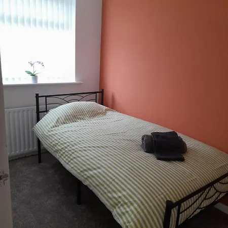 Holiday home Entire 2 Bedroom House -