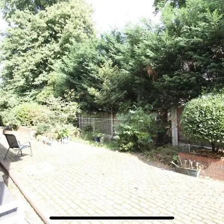 Modern Cosy 1 Bed Near Centre~double Bed~parking *