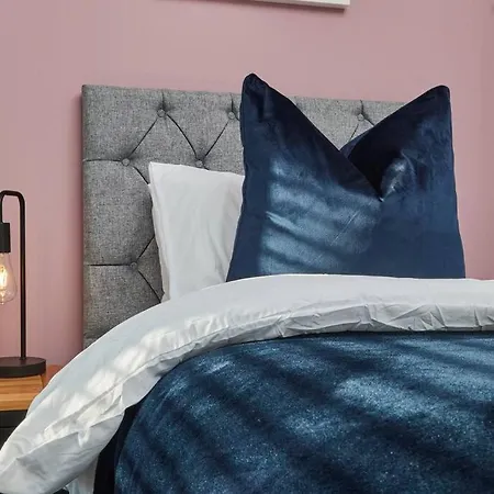 Stunning 3br Eco House Nr Etihad Wparking By Purestay Hébergement de vacances Manchester