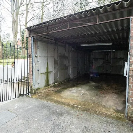 Pillo - Spacious 4 Bedroom Detached House Close To Heaton Park Prázdninový dům