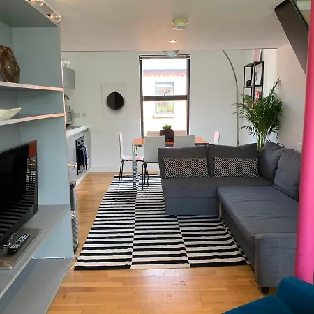 Apartment Designer House And Garden With Parking *