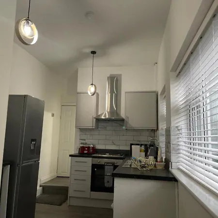 Great House 10mins To Centre Holiday home *