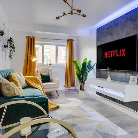 Spacious 5br - Coop Live & Etihad - Pool Table 度假居