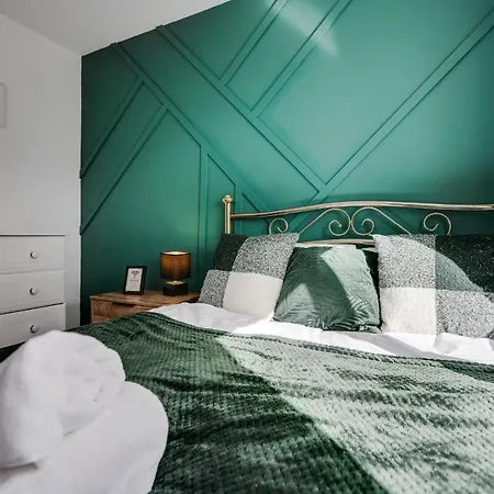 Spacious 5br - Coop Live & Etihad - Pool Table Manchester