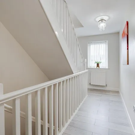 度假居 Spacious 5br - Coop Live & Etihad - Pool Table *