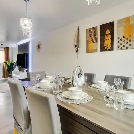 Holiday home Spacious 5br - Coop Live & Etihad - Pool Table Manchester