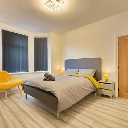 Σπίτι διακοπών Lindsay House - South Stylish Townhouse With Free Parking