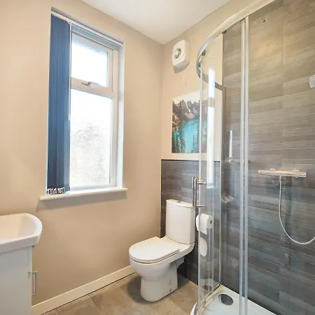 Lindsay House - South Stylish Townhouse With Free Parking