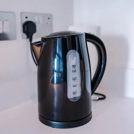 Zinnia Extended Stay: Modern One-bed In Old Trafford Apartment Manchester