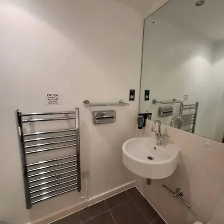 Fantastic 2 Bedroom Apartment Manchester