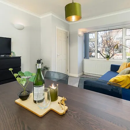 K Suites - Franklyn Road Apartament