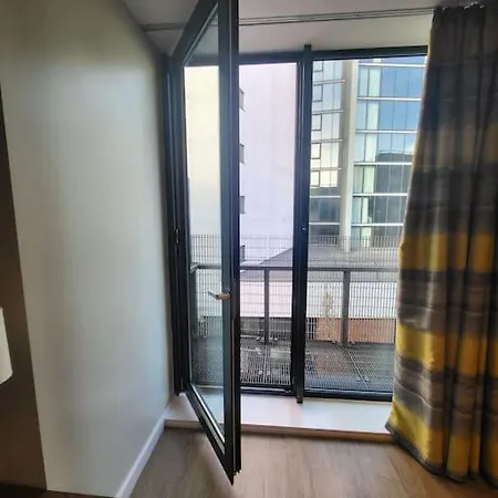 Fantastic 2 Bedroom *