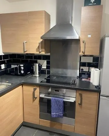 Eaglet 2 Bedroom Luxury Near Etihad Staduim