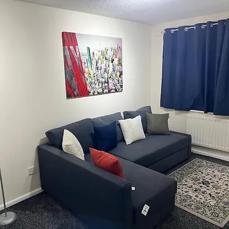 Apartment New Getaway - Free Gated Parking With Fob