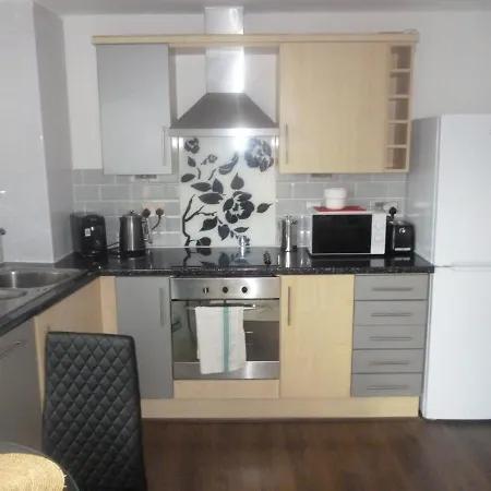2 Bed Flat Near Deansgate