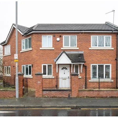 New Getaway - Free Gated Parking With Fob Apartment Manchester